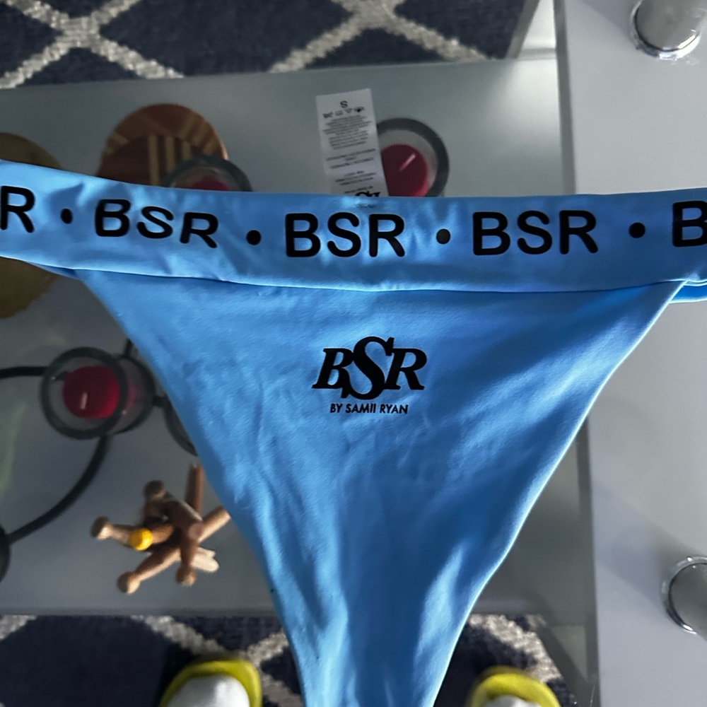 Bikini ๐ - Picture 15 of 15